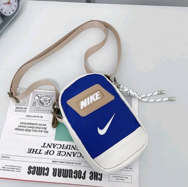 กระเป๋าสะพายข้าง Nike  1