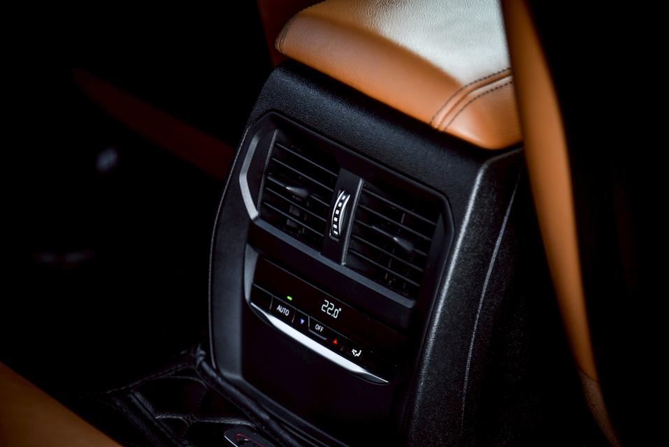 รหัสรถ CBL2163 BMW 320d 2.0 Limousine RHD [G20] AT 2020 12