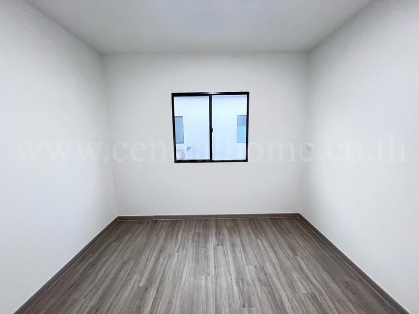 ทาวน์เฮ้าส์ เดอะคอนเนค 55 กรุงเทพ - ปทุมธานี 2 บ้านสวย พร้อมอยู่ 12