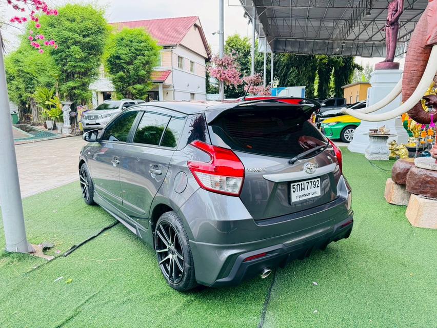 2014 Toyota YARIS 1.2 E Hatchback