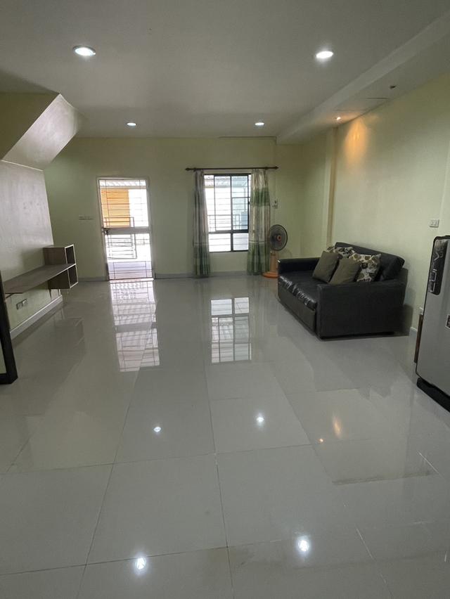 ทาว์โฮม 2 ชั้น 3นอน 2 น้ำ ราคา 2.2 ล้าน( 064-4948755) 3