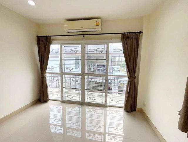 บิ๊กซี ลำลูกกา คลองสาม 1.1 กม. 3นอน สวนกุหลาบวิทยาลัย รังสิต 2.2 กม. บ้านเดี่ยวให้เช่า2ชั้น 52 ตรว. 3น้ำ แอร์ครบ สถานีรถ 6