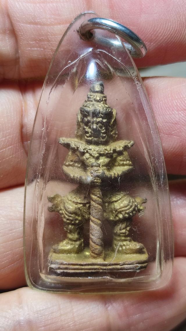 ท้าวเวส วัดสุทัศน์ หลวงปู่หมุน เสก