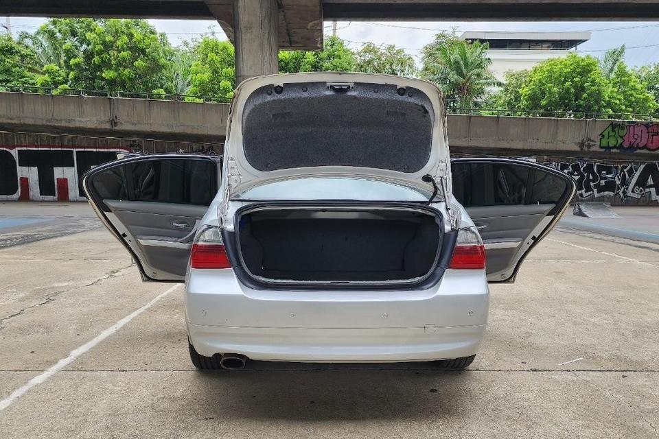 BMW 318i 2.0 E90 AT ปี 2008 9