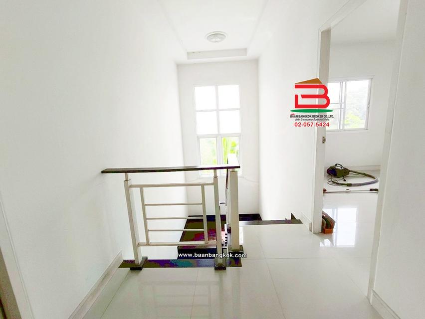 บ้านเดี่ยว 2 ชั้น เนื้อที่ 53.5 ตร.ว. หมู่บ้านนนทิชา ลำลูกกา คลอง 8 (ทางไปวัดดอนใหญ่) ถนนลำลูกกา ตำบลลำลูกกา อำเภอลำลูกกา ปทุมธานี 10