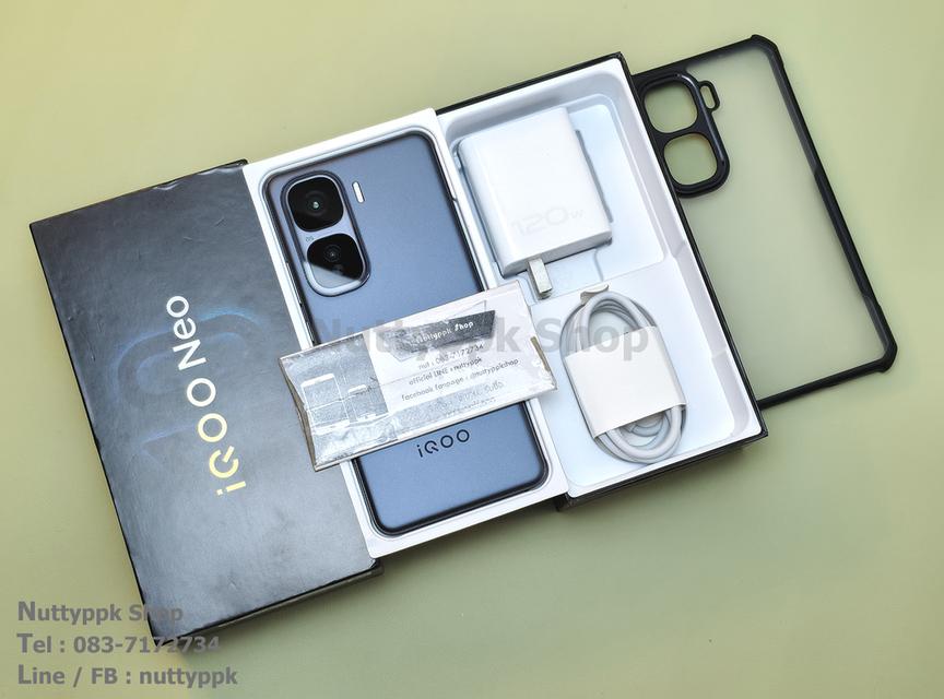 📌 iqoo Neo10 เครื่องนอก CN 12/256G สี Black รุ่นสุดคุ้ม แรง ลื่น Snapdragon8 GEN3 สภาพสวยๆ ยกกล่อง