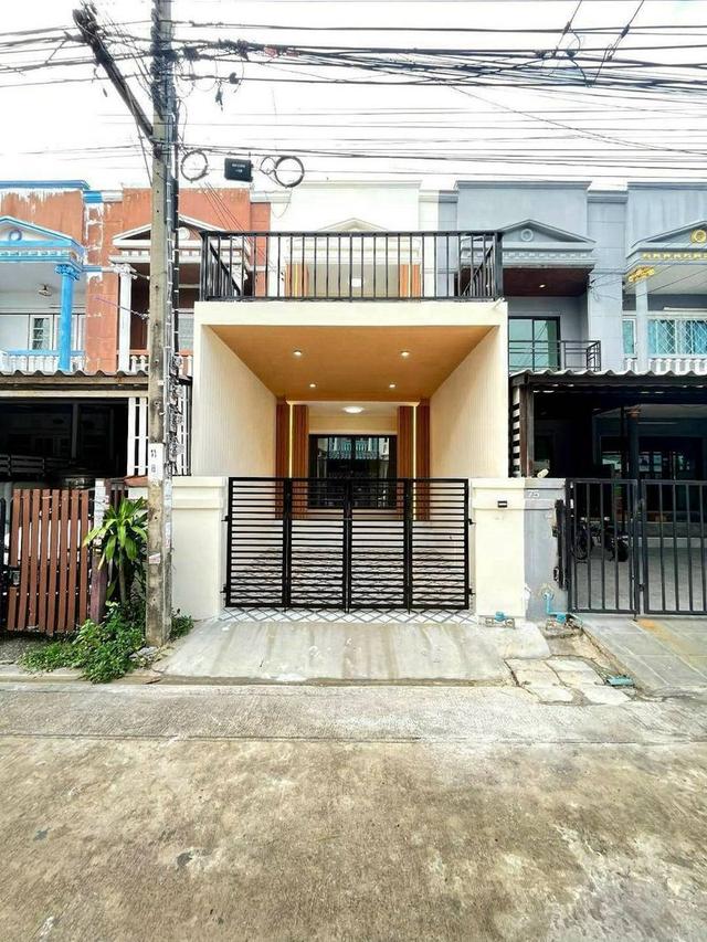 ✨ ขายทาวน์เฮ้าส์ 2 ชั้น หน้าบ้านทิศใต้ มีเทอเรซ พร้อมของแถมเพียบ! ม.พุทธชาด เพชรเกษม 81 ✨ 2