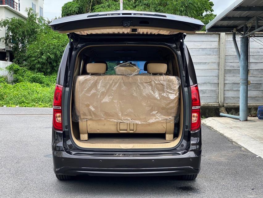 ขาย Hyundai H1 2.5Elite ปี18 14