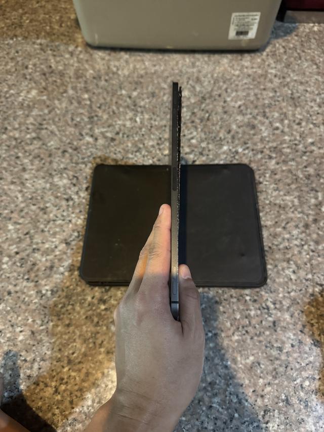 ขายๆๆๆถูกๆๆiPadAir5 M1 สีSpace Gray 256กิ๊ก Wifi Celluer ใส่ซิมได้ถูกๆๆ สภาพ: 90% ราคา: 4500 มารับเอง 3990 จากกระทู้เดิมมา4000ละคับ ( ขอคนที่พร้อมร