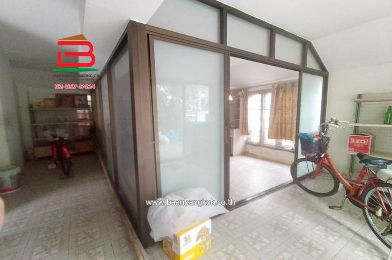 บ้านเดี่ยว หมู่บ้านพาราไดซ์การ์เด้นท์ (ซอยร่มเกล้า 19) เนื้อที่ 65.6 ตร.ว (ใกล้บิ๊กซีร่มเกล้า) แขวงคลองสามประเวศ เขตลาดกระบัง กรุงเทพมหานคร 6