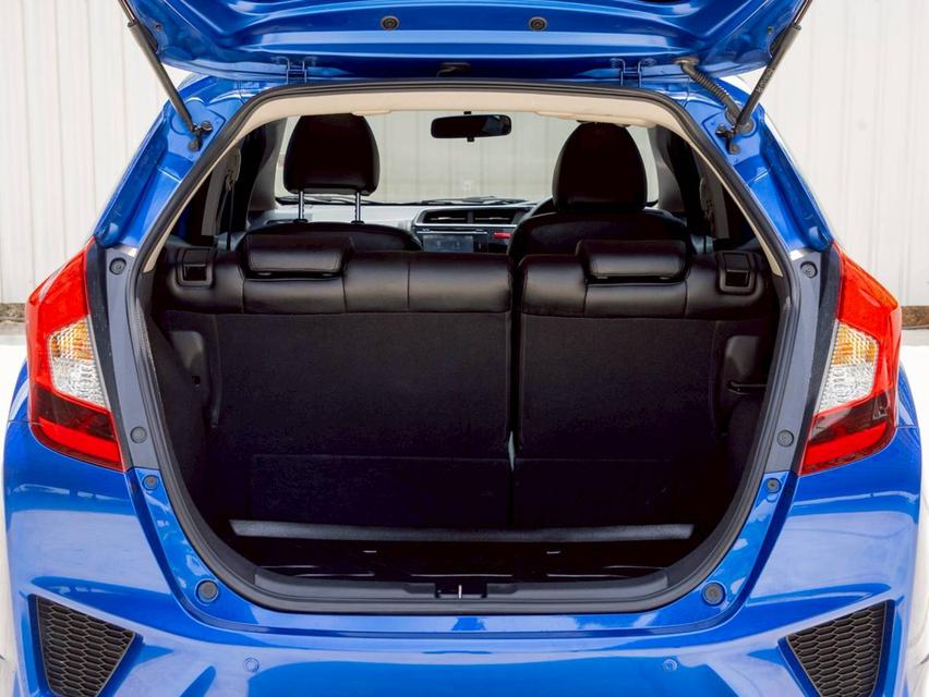 Honda Jazz 1.5SV ปี จด 2015 14