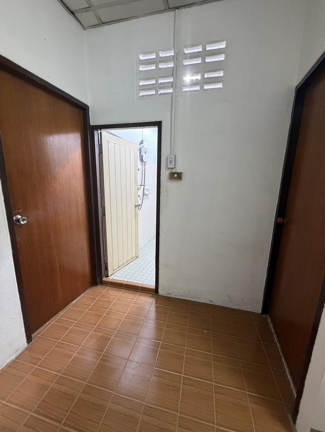 ทาวเฮ้าส์ 2 ชั้น 2 ห้องนอน 2 ห้องน้ำ 10