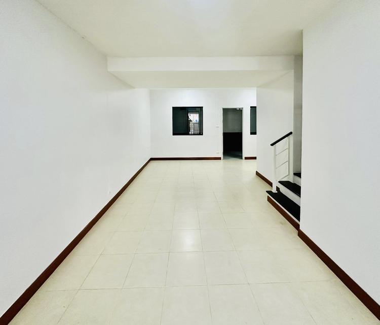 ขายถูก หมู่บ้านพฤกษา 52/2 สะพานขาว-คลองหลวง ติดถนนเมน ติดสวน 7