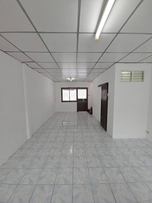 ขายด่วนทาวน์เฮ้าส์ หมู่บ้านชมเดือน 3 ซอยอ่อนนุช 59/1 ใกล้ APL ทับช้าง (N.1827) 3