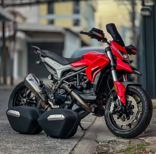 Ducati Hypermotard 939 ปี 2019  5