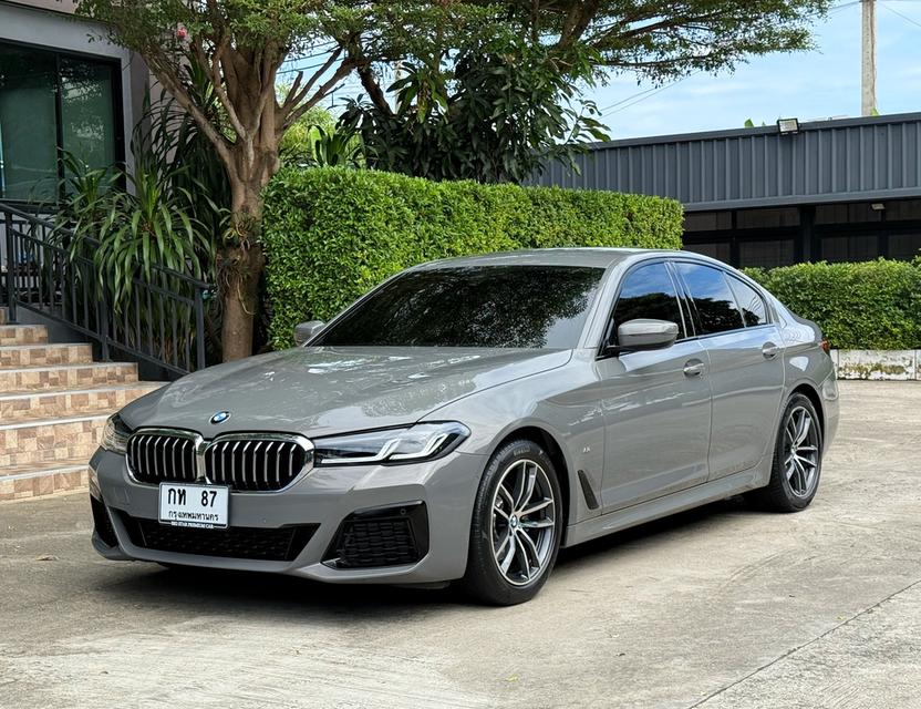 2022 BMW 520D MSPORT LCI รถมือเดียวออกป้ายแดง รถวิ่งน้อย ประวัติศูนย์ครบ ไม่เคยมีอุบัติเหตุครับ 8