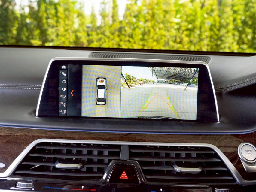 BMW 740LE xDrive Pure Excellence ปี จด 2018 14