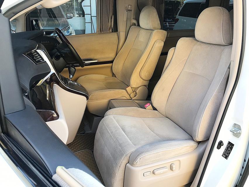 ขาย TOYOTA ALPHARD 2.4 ปี 2012 ไมล์ 200,000 กม.  10