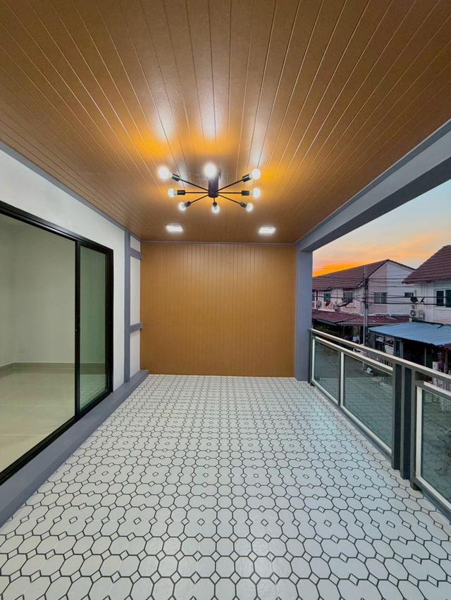 พฤกษา45 ถนนวัดลาดปลาดุกทาวน์เฮ้าส์ 2 ชั้น  หลังมุม ตกแต่งใหม่พร้อมอยู่  มีพื้นที่ข้างบ้าน พร้อมระเบียงด้านหน้า 19