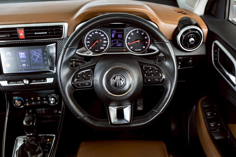 MG ZS 1.5 D ปี 2019 สีขาว มือเดียวป้ายแดง  13