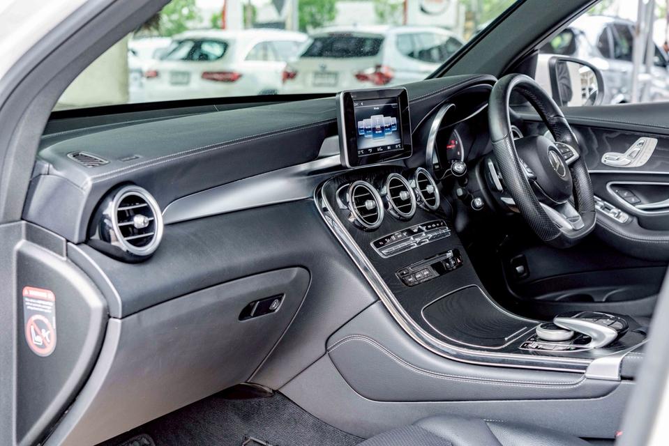 รหัสรถ NP44 BENZ GLC250d AMG 4MATIC 2017 14
