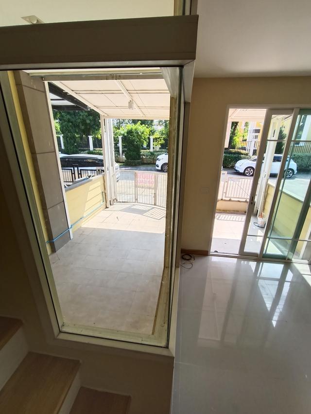 ขายบ้านทาวน์เฮ้าส์ โกลเด้นทาวน์พุทธมณฑลสาย 3 11