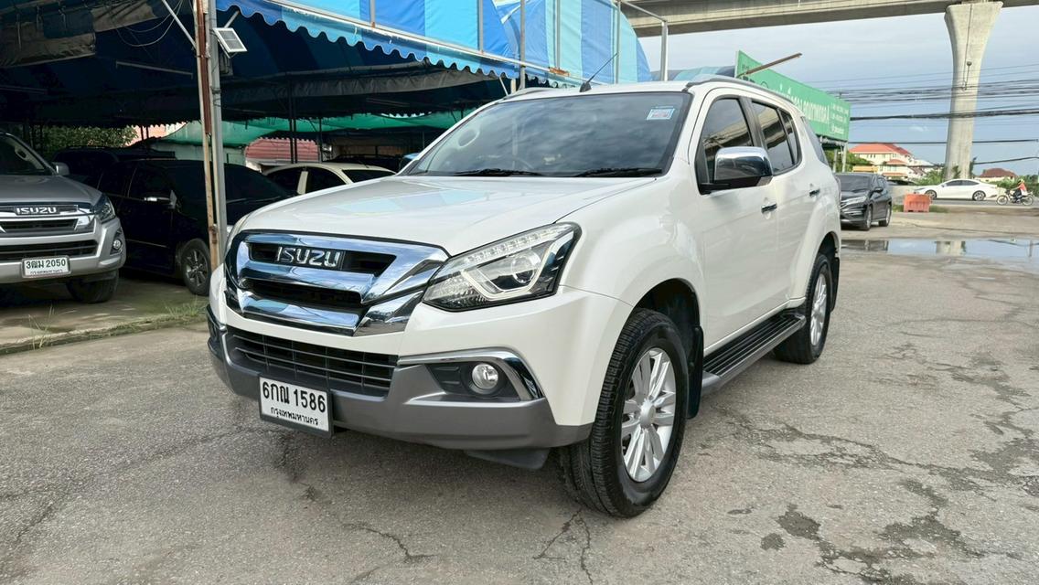 รหัสรถ PB1586 ISUZU MUX 1.9 DVD TOP 2017 ดีเซล