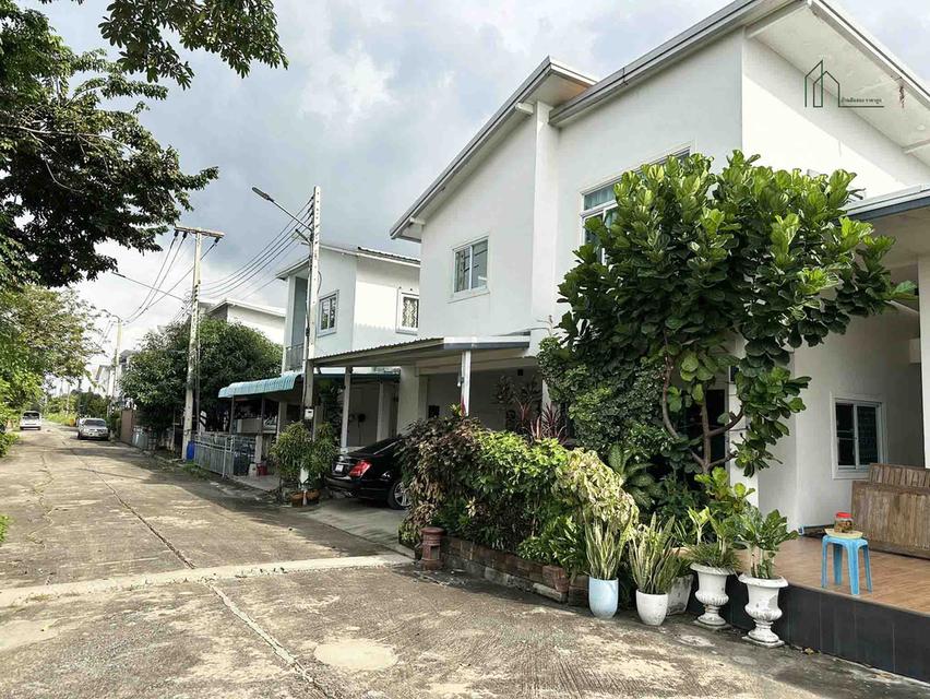 ขายด่วน บ้านเดี่ยว 2 ชั้น หมู่บ้านรัตวรรณ 2 ถนนไสวประชาราษฎร์ ลำลูกกา 2