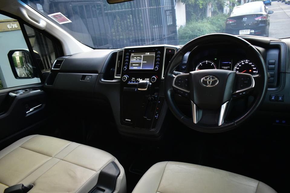 TOYOTA MAJESTY 2.8 Standard 6AT ปี2020 สีดำ ออโต้ ดีเซล ไมล์ 7x,xxx km