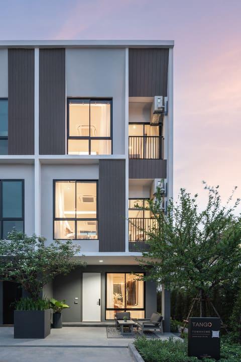 ขายบ้านแฝด 3 ชั้น โครงการ นิว คอนเน็กซ์ เฮาส์ ดอนเมือง (Nue Connex House Don Mueang) 2