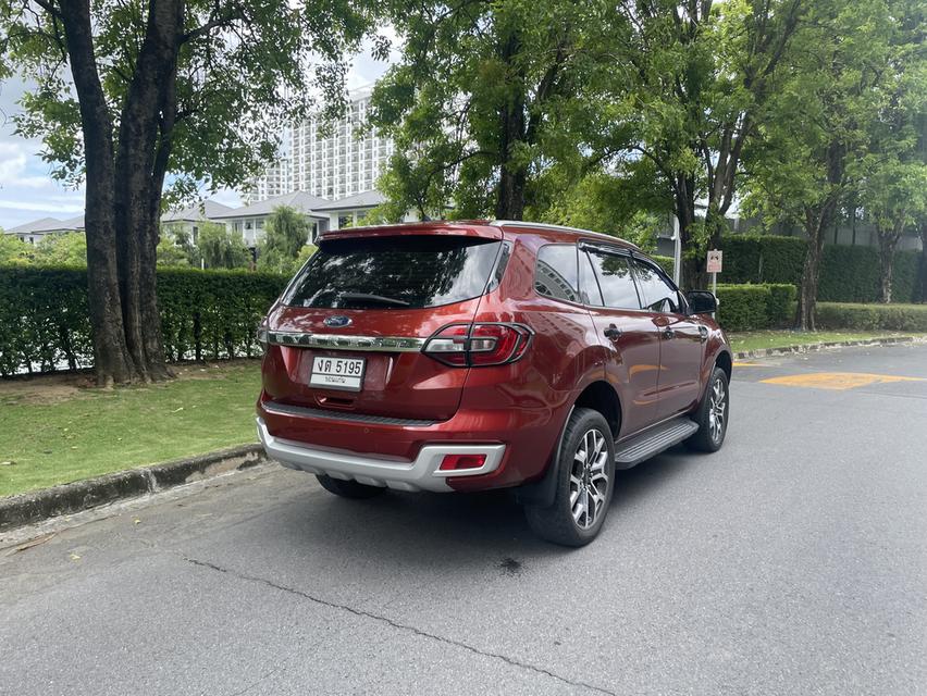 Ford everest 8