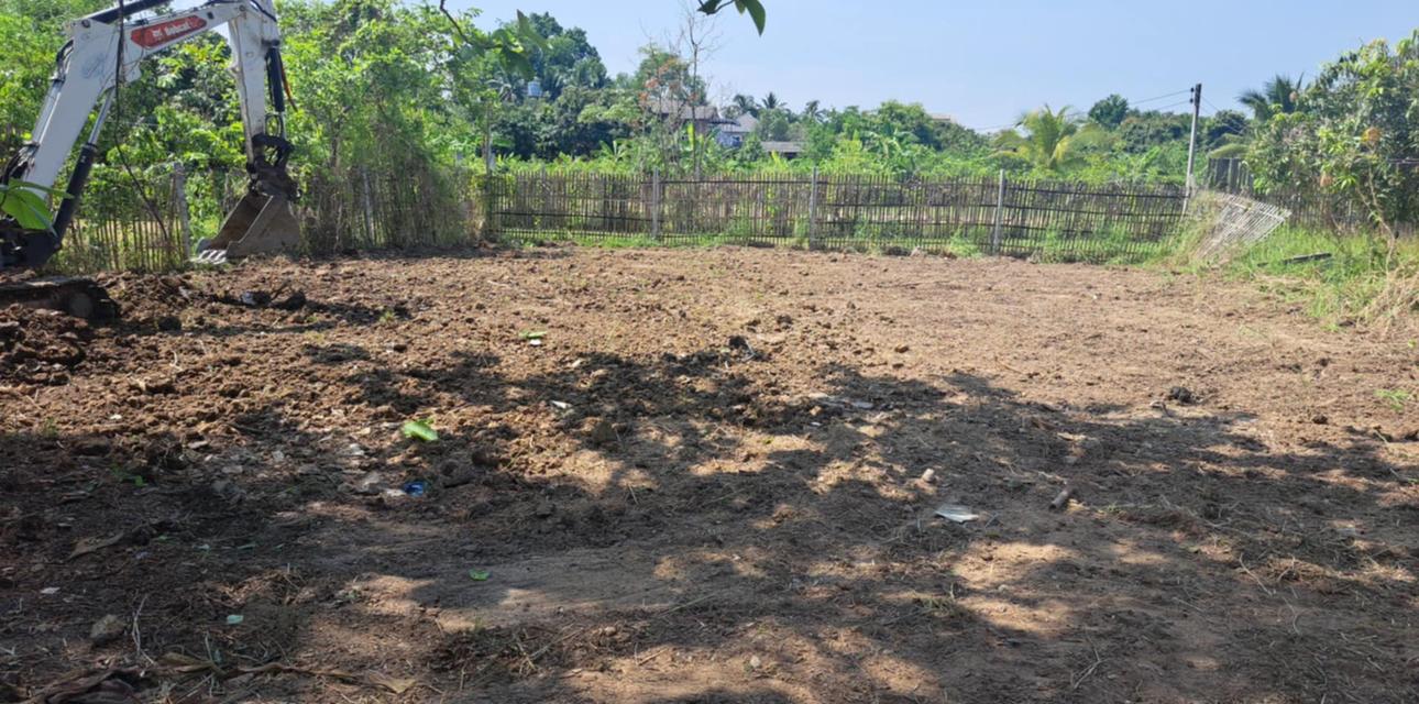 ที่ดินเปล่า 180 ตรว. น้ำพร้อม ไฟพร้อม 