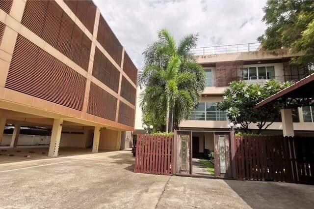 ขายที่ดิน พร้อมสิ่งปลูกสร้าง อาคารสำนักงาน 4 ชั้น บ้านเดี่ยว 3 ชั้น สุขุมวิท 101 ซอยปุณณวิถี 34 5