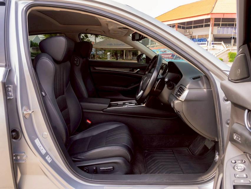 ขาย Honda Accord 2.0e:hev ปี22 14
