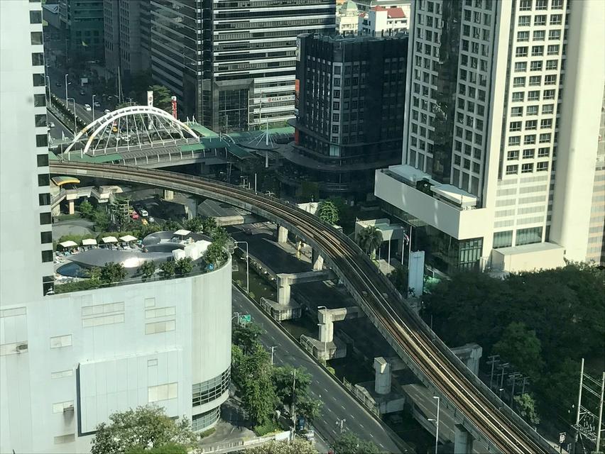 Furnished room for rent on Sathorn Road at Silom Suite Condo opposite the AiA Sathorn Tower very close to BTS St.Louis 5