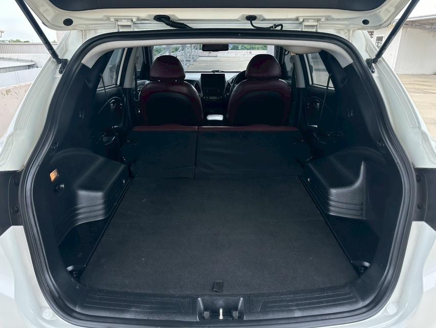 HYUNDAI TUCSON 4WD (IX35)2.0L N/A 6AT Panaromic Glass Roof 18