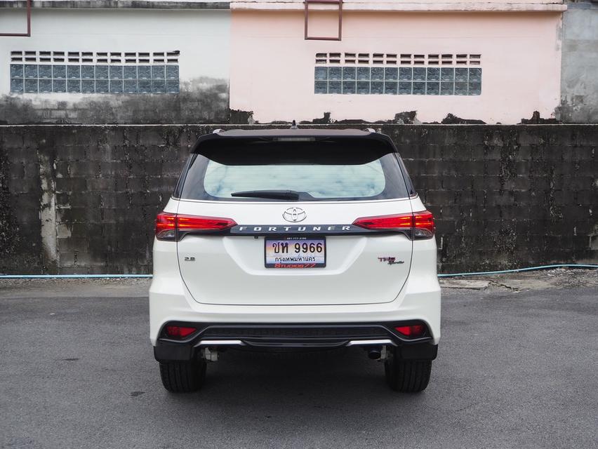 TOYOTA FORTUNER 2.8 TRD SPORTIVO BLACK TOP 2WD ปี 2020 8