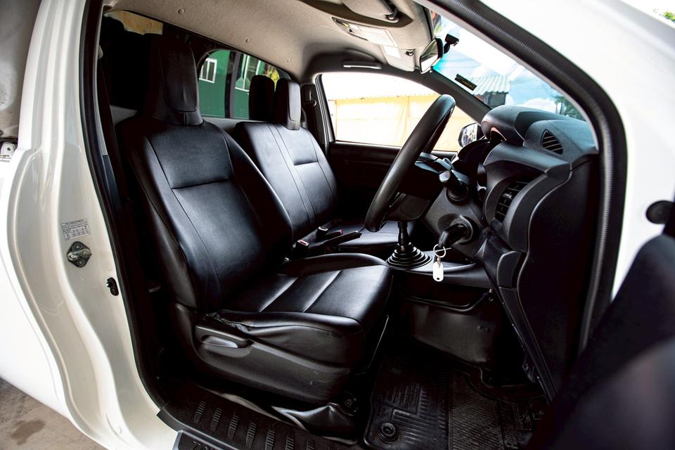 Toyota Revo 2.4J Plus Standard Cab สีขาว เกียร์ธรรมดา กระจกไฟฟ้า ปี 2019  12
