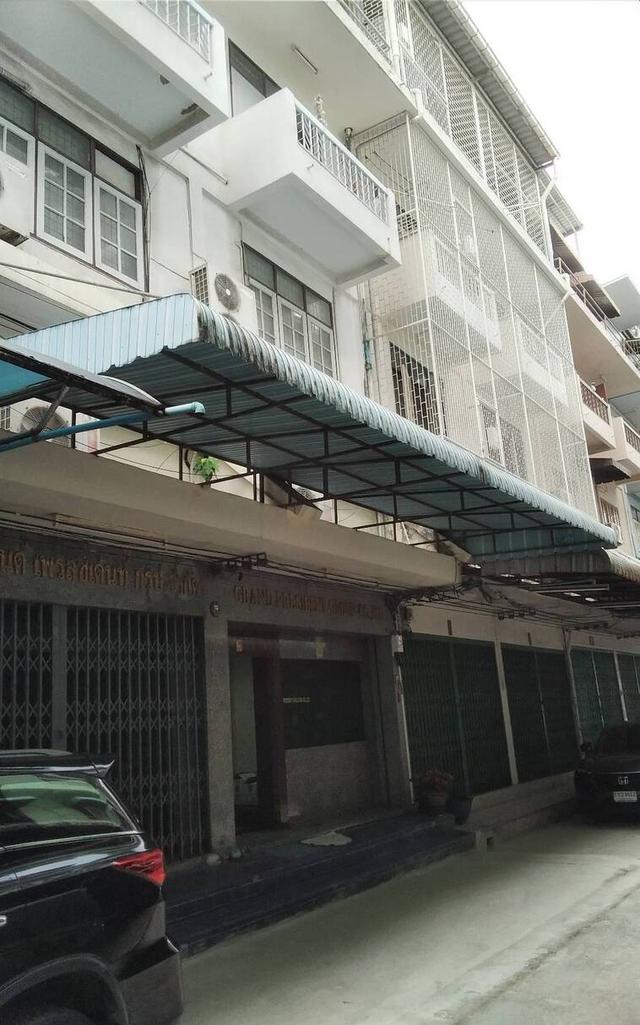 ประกาศขายบ้านมือสอง เป็นอาคารพาณิชย์ 2 คูหา(ติดกัน) คลองสาน กรุงเทพ 2