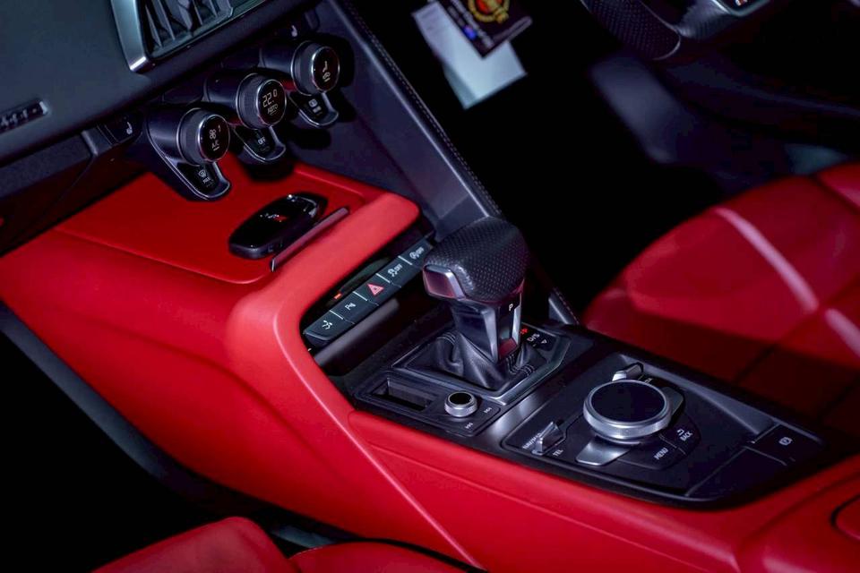 Audi R8 Coupe V10 5.2 Quattro รูปที่ 12