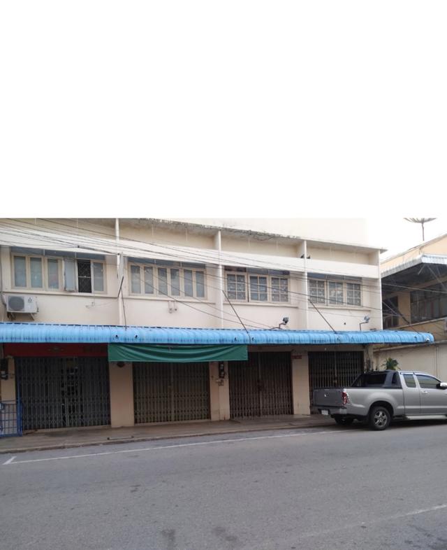 ขายอาคารพาณิชย์สองชั้น 4 ห้องติด ทำเลดีที่สุดใจกลางบ้านไผ่ 5