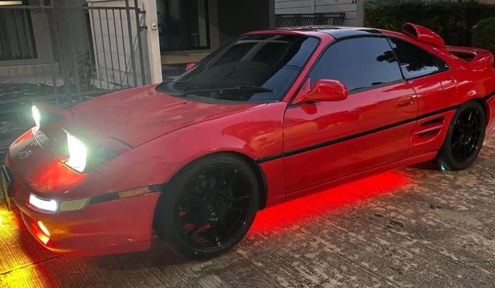 ขาย Toyota MR2 สีแดง