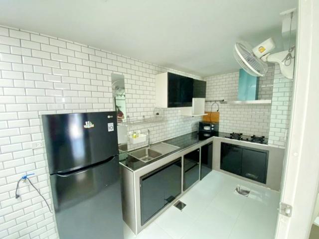 ทาวน์โฮมให้เช่า 2 ชั้น 3 นอน 17 ตร.วา. 140 ตร.ม. จอดรถ 2 คัน สนามบินสุวรรณภูมิบางนา วงแหวน เมกาบางนา 1 กม. ซัมมิท วินด์ม 3