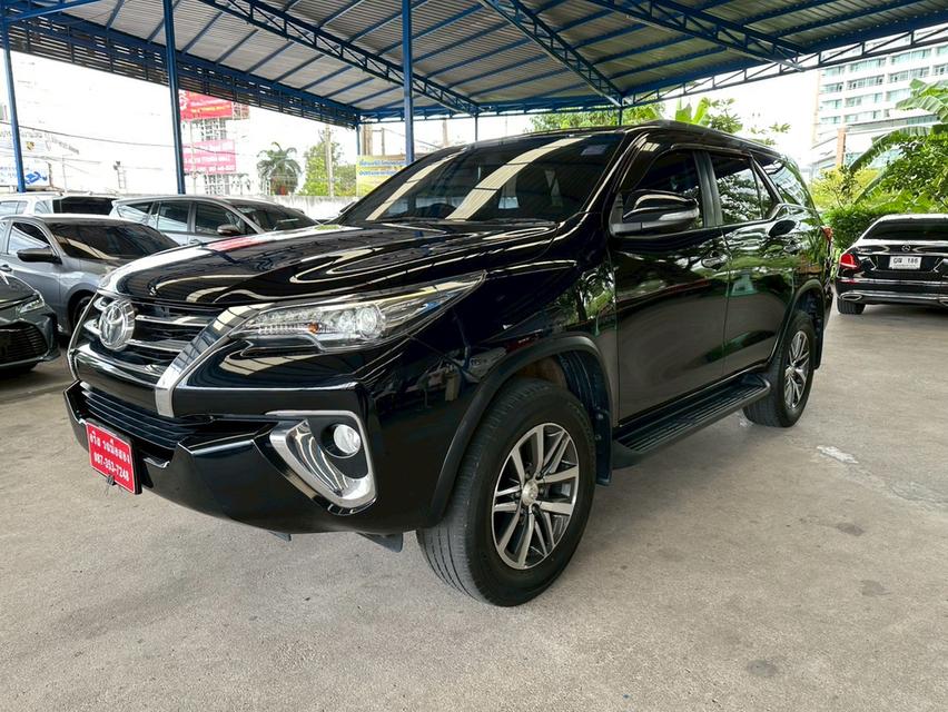 รถบ้าน สภาพดี Fortuner 2.8V (2WD) 