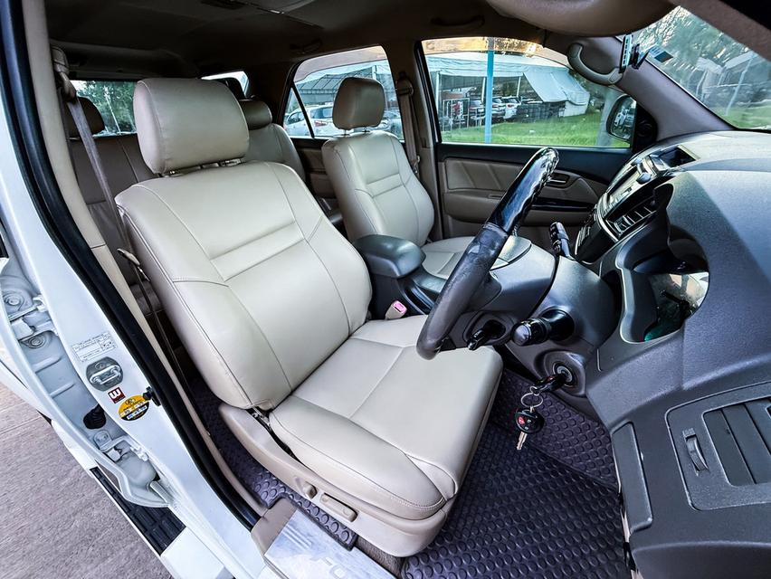 Toyota Fortuner 3.0TRD ปี12 12