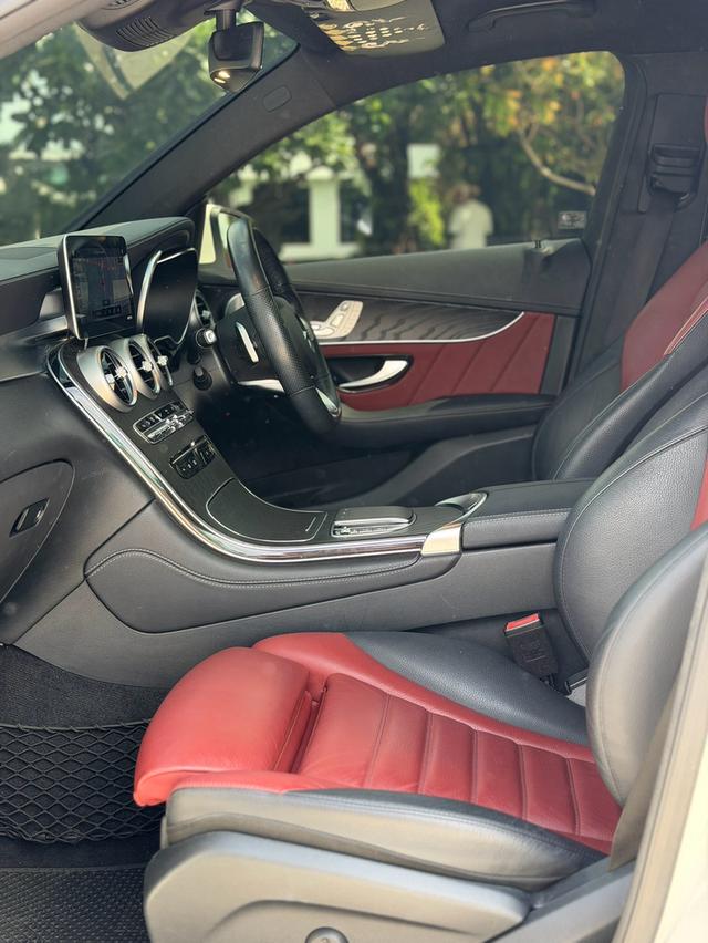 Mercedes-Benz GLC300e Coupe AMG Dynamic ปี 2020 รูปที่ 6