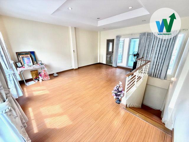 ขายบ้านใกล้รถไฟฟ้า MRT บ้านกลางเมือง เออร์บาเนี่ยน ศรีนครินทร์ 46/1 หลังมุม พื้นที่กว้าง ทำเลดี ติดถนนใหญ่ เดินทางสะดวก 5