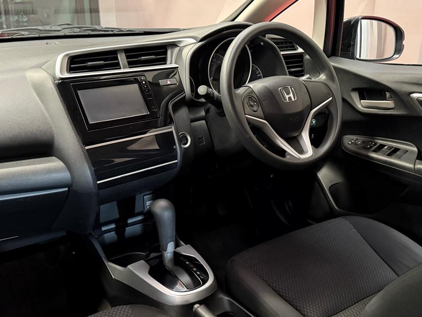 2019 HONDA JAZZ GK V+ รถมือเดียวออกป้ายแดง รถวิ่งน้อย ประวัติศูนย์ครบ รถไม่เคยมีอุบัติเหตุครับ 12