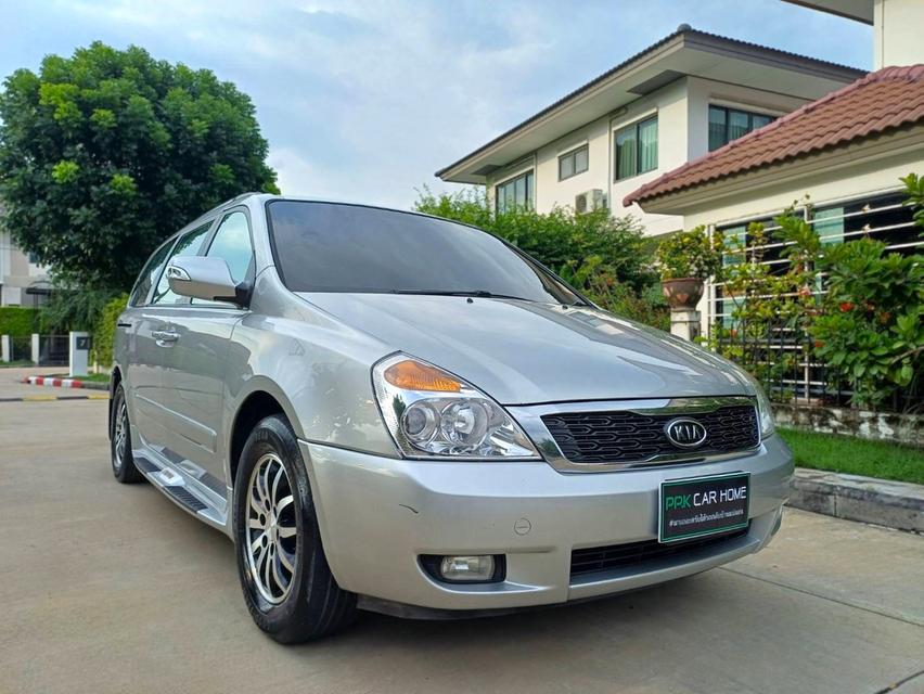 ปี 2012 KIA GRAND CARNIVAL CEO DIESEL AUTO TOP สุด ประตูสไลด์ไฟฟ้า 2 ข้าง