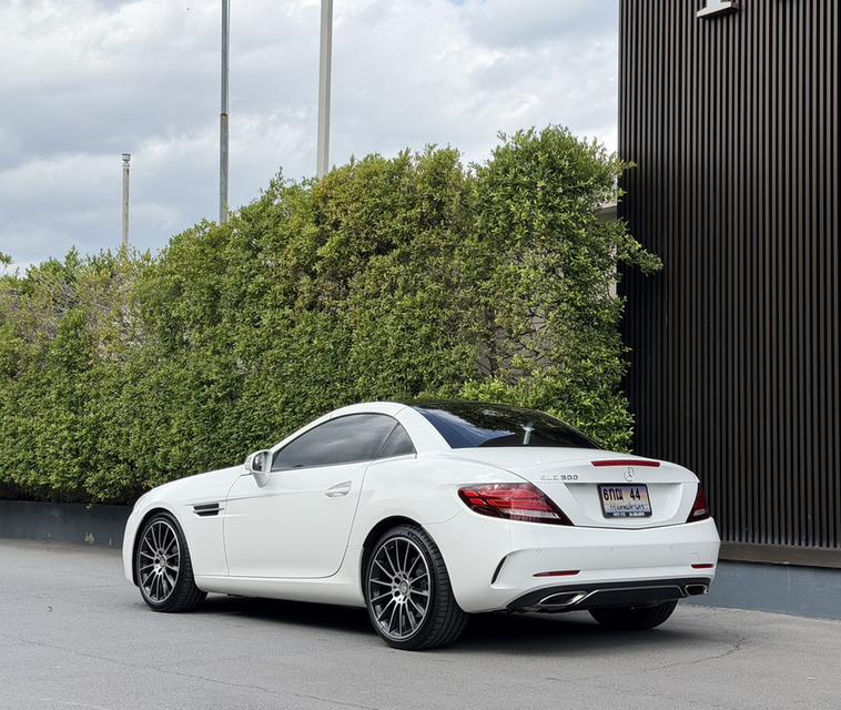 รหัสรถ AP44 MERCEDES BENZ SLC300 2.0 AMG DYNAMIC ROADSTER R172 2016 รูปที่ 3